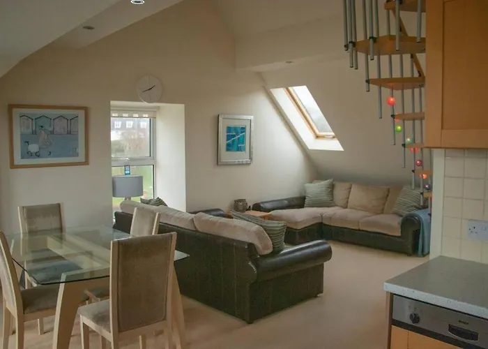 Beach Side Top Floor Property, Balcony & Sea Views
